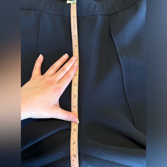 St. John Women’s Designer Luxury Navy Pull On Crepe Wide leg Pants - Size Large - Picture 14 of 14